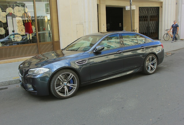 BMW M5 F10 2011