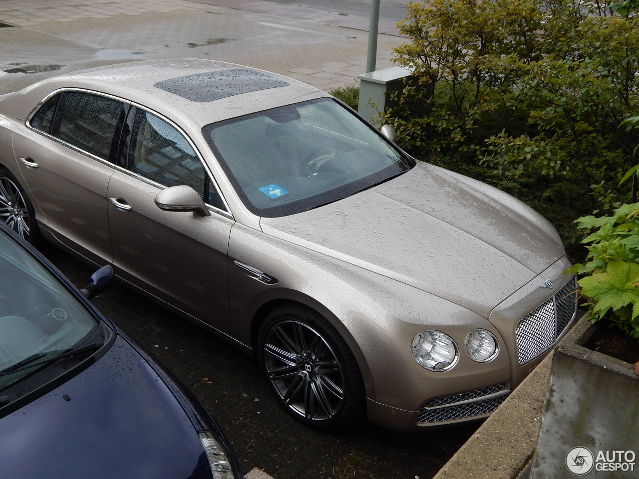 Bentley Flying Spur W12