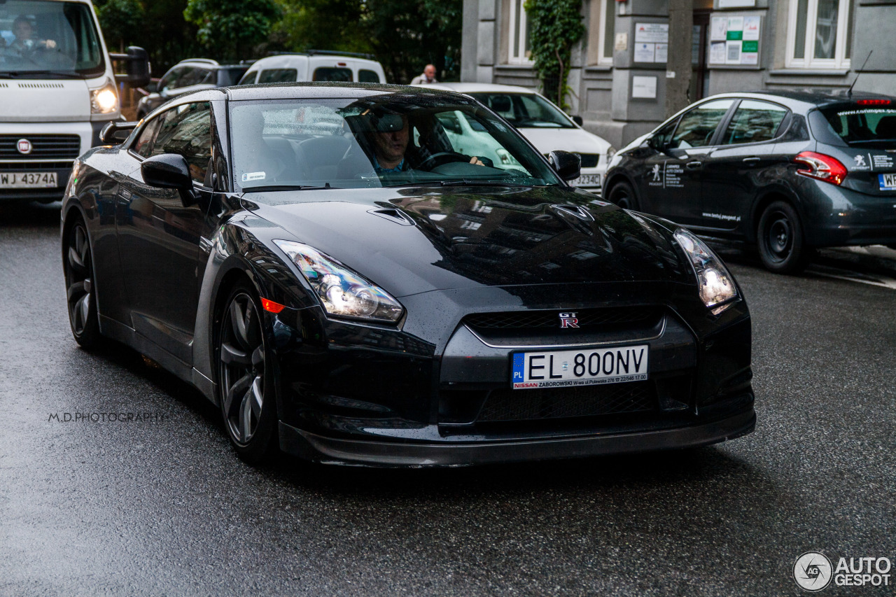 Nissan GT-R