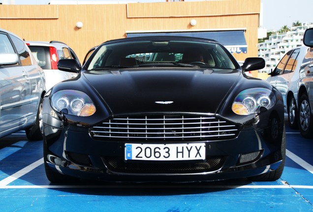 Aston Martin DB9 Volante