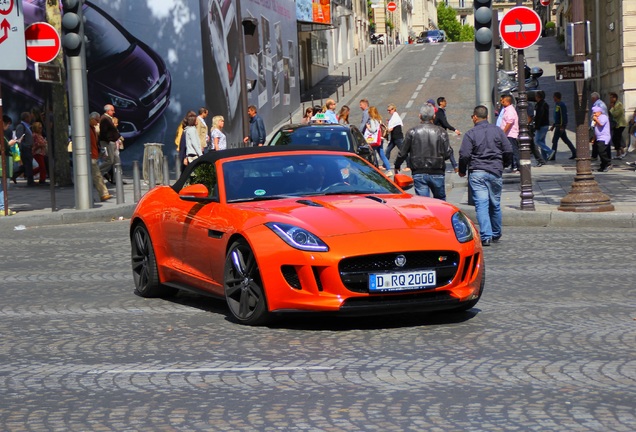 Jaguar F-TYPE S V8 Convertible