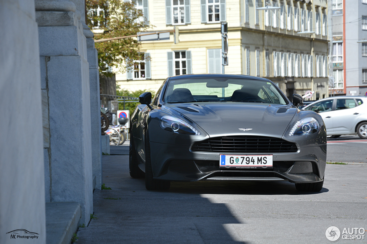 Aston Martin Vanquish 2013