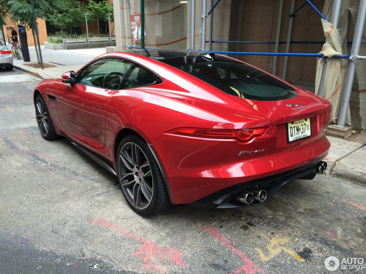 Jaguar F-TYPE R Coupé