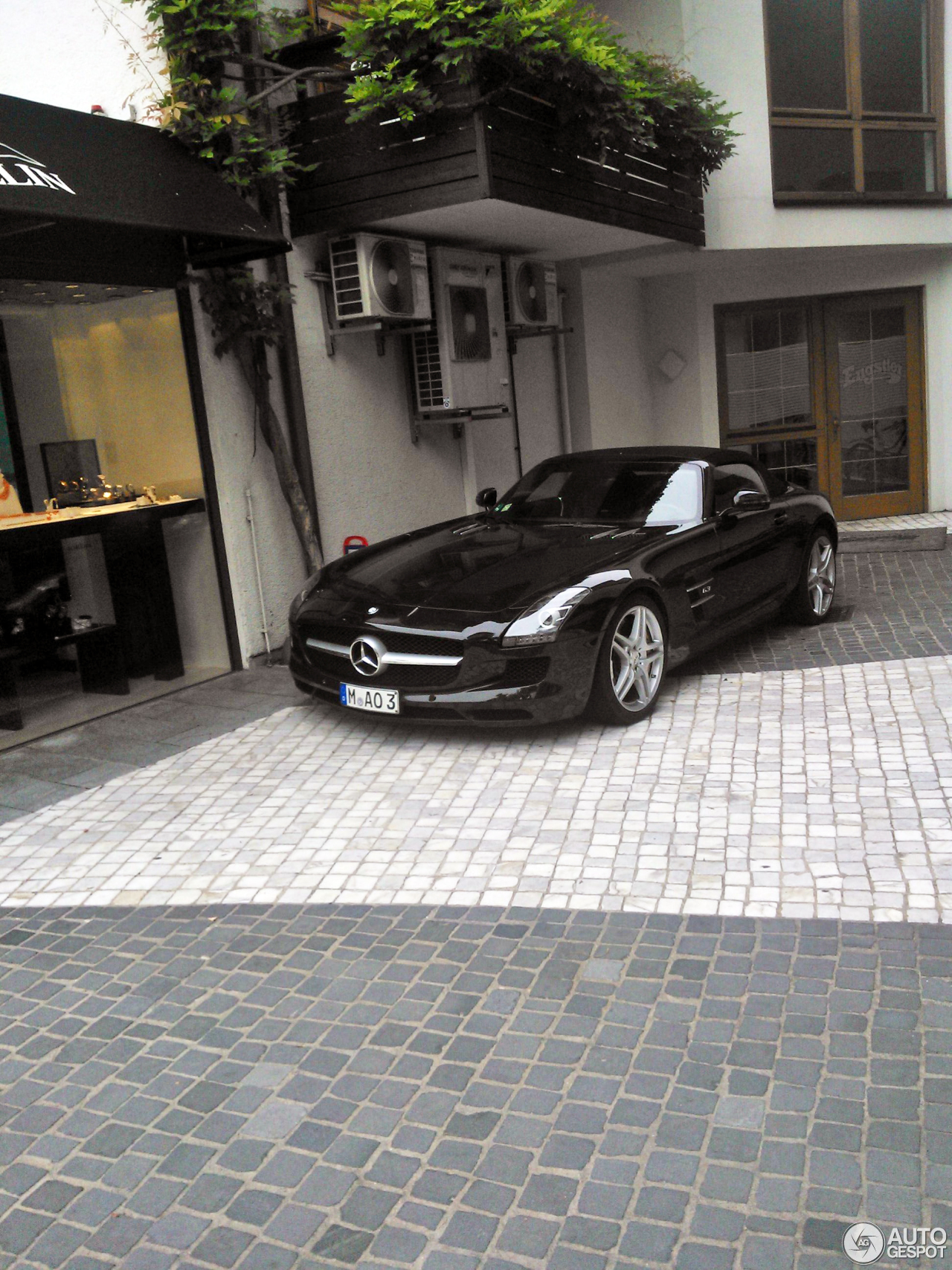 Mercedes-Benz SLS AMG Roadster