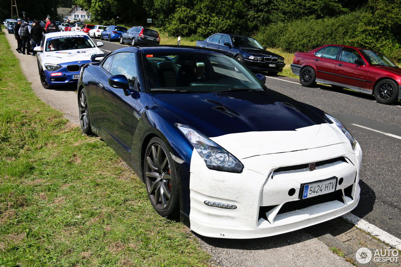 Nissan GT-R 2011