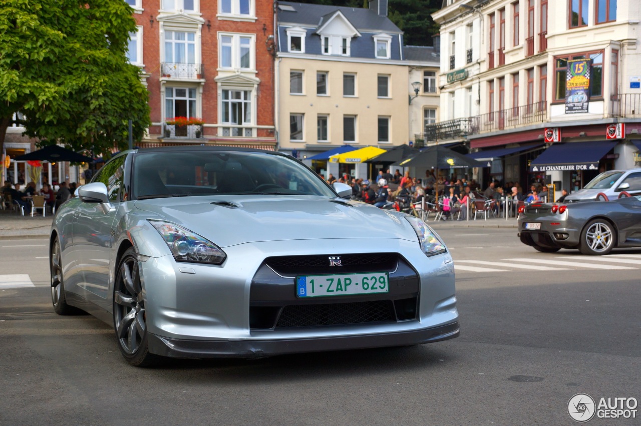 Nissan GT-R