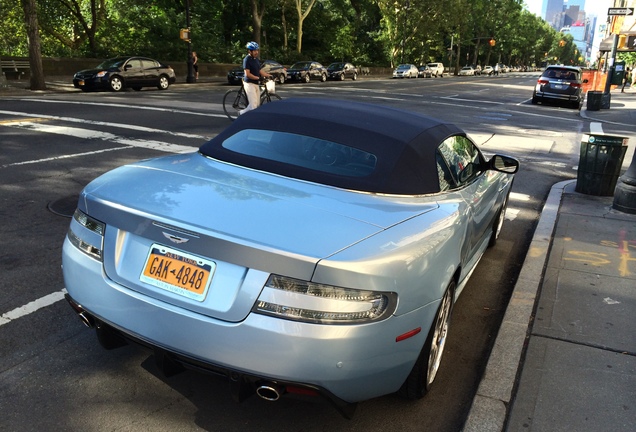 Aston Martin DBS Volante