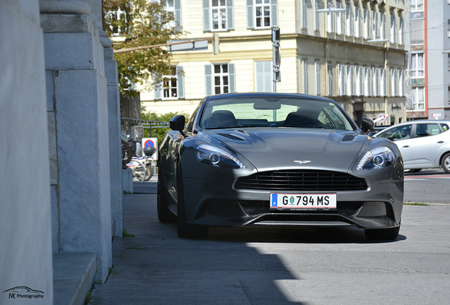 Aston Martin Vanquish 2013