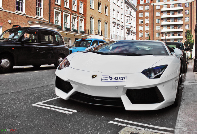 Lamborghini Aventador LP700-4