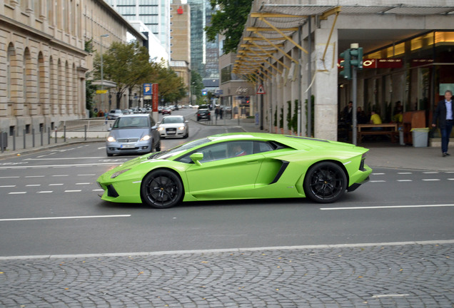 Lamborghini Aventador LP700-4