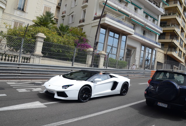 Lamborghini Aventador LP700-4 Roadster