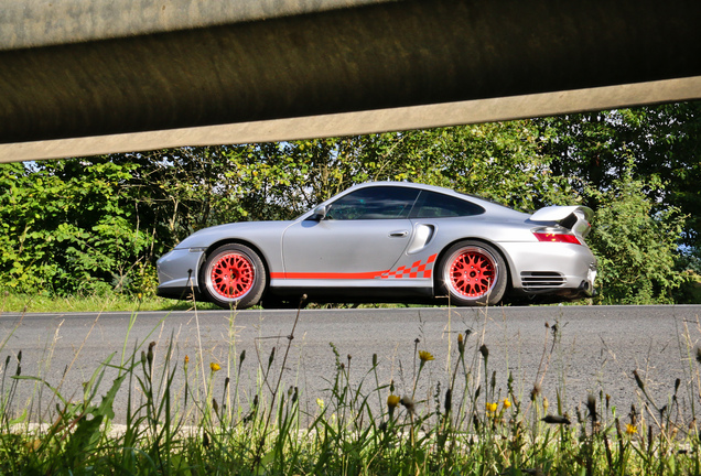 Porsche 996 GT2