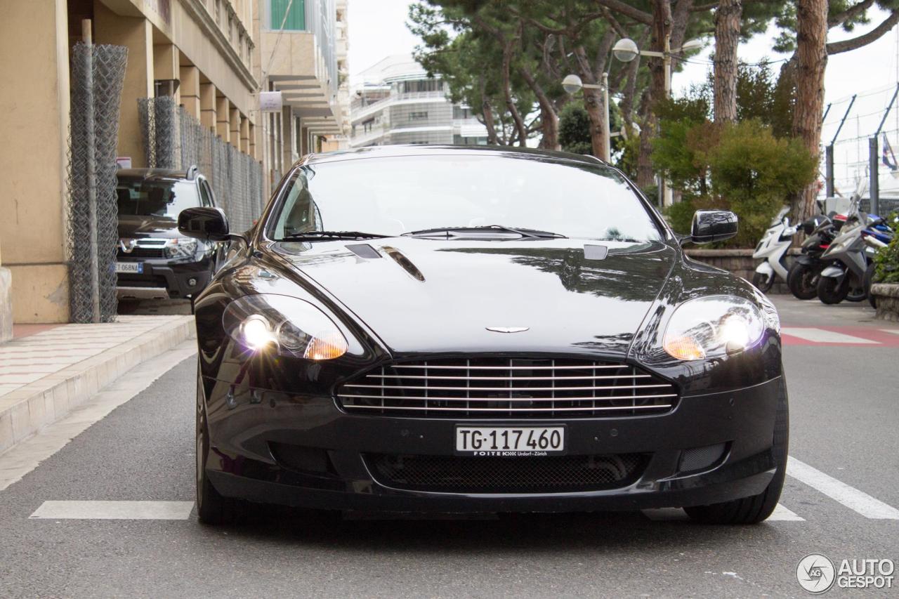 Aston Martin DB9