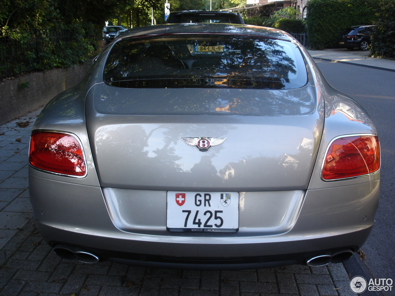 Bentley Continental GT V8