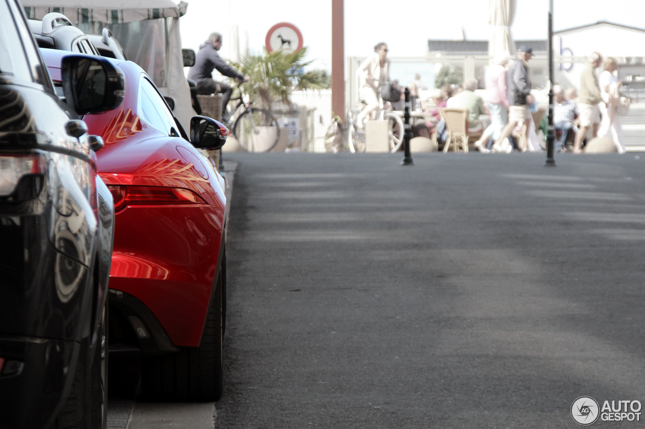 Jaguar F-TYPE R Coupé