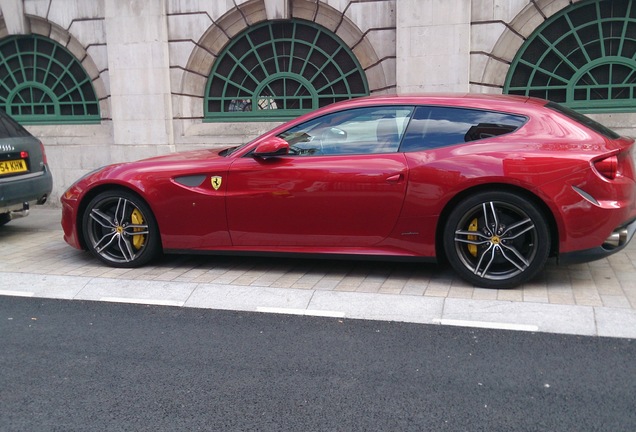 Ferrari FF