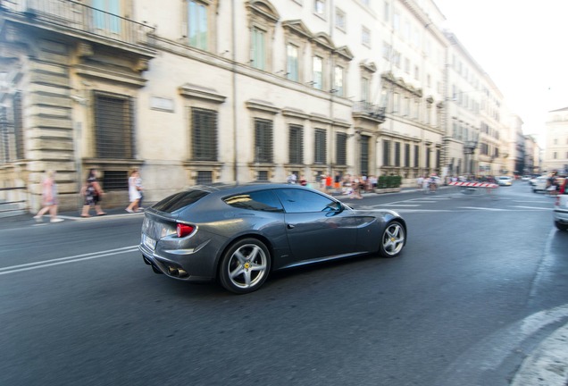 Ferrari FF