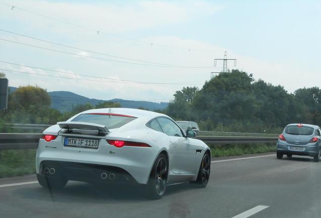 Jaguar F-TYPE R Coupé