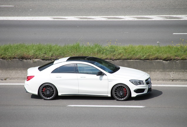 Mercedes-Benz CLA 45 AMG C117