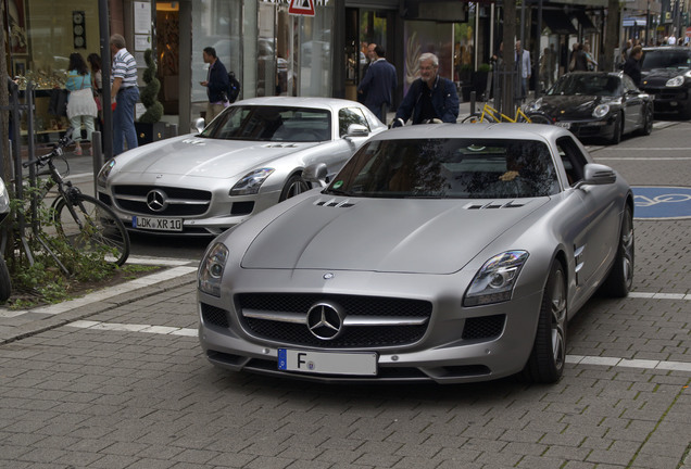 Mercedes-Benz SLS AMG