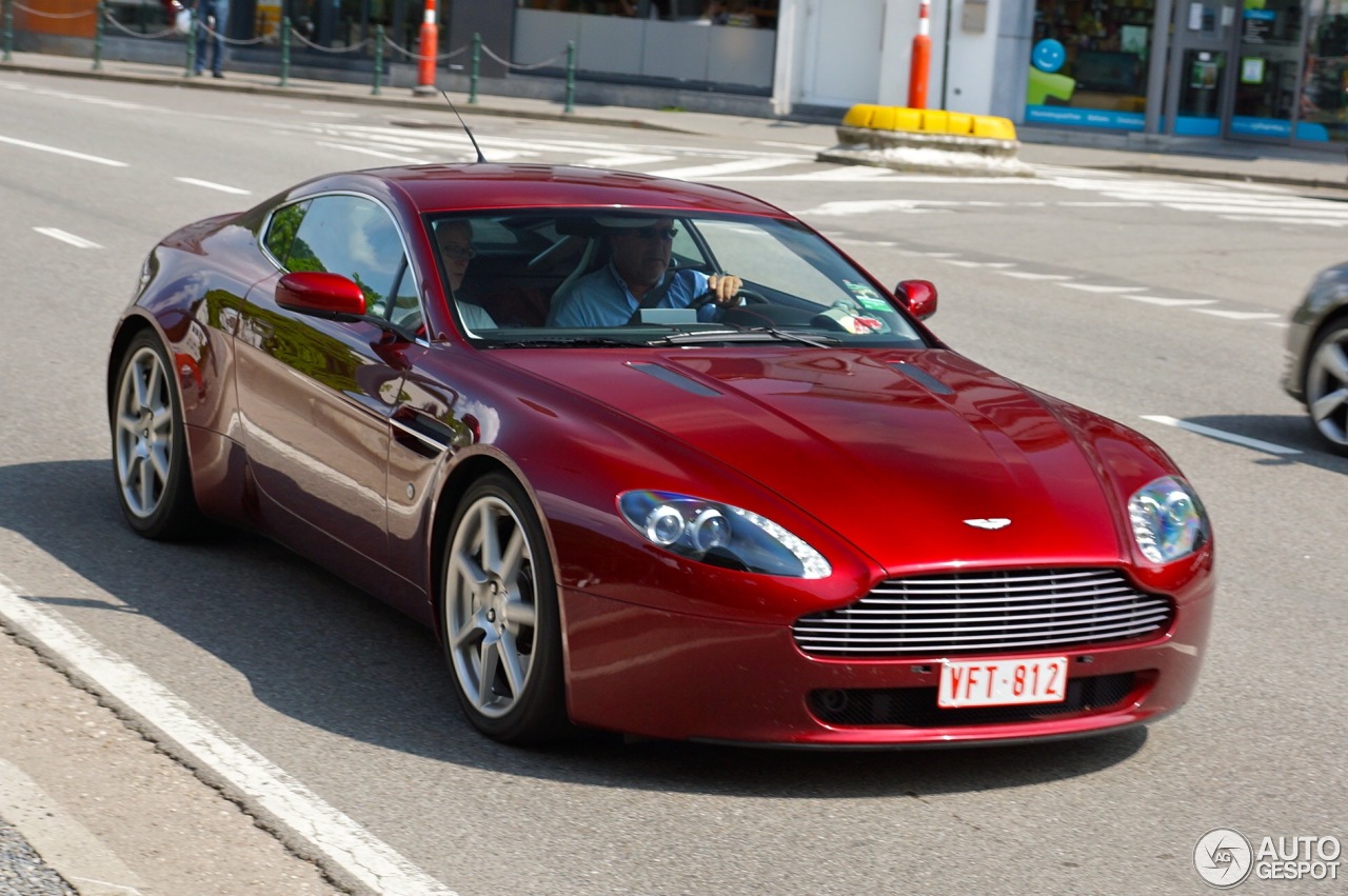 Aston Martin V8 Vantage