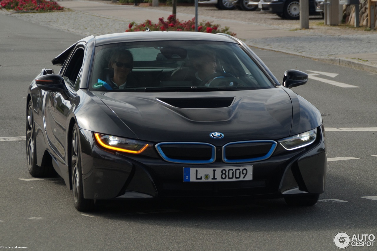 BMW i8