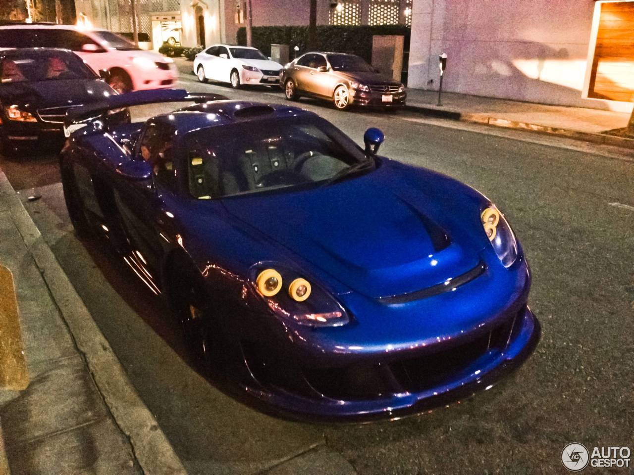 Porsche Gemballa Mirage GT crashes in Manhattan!