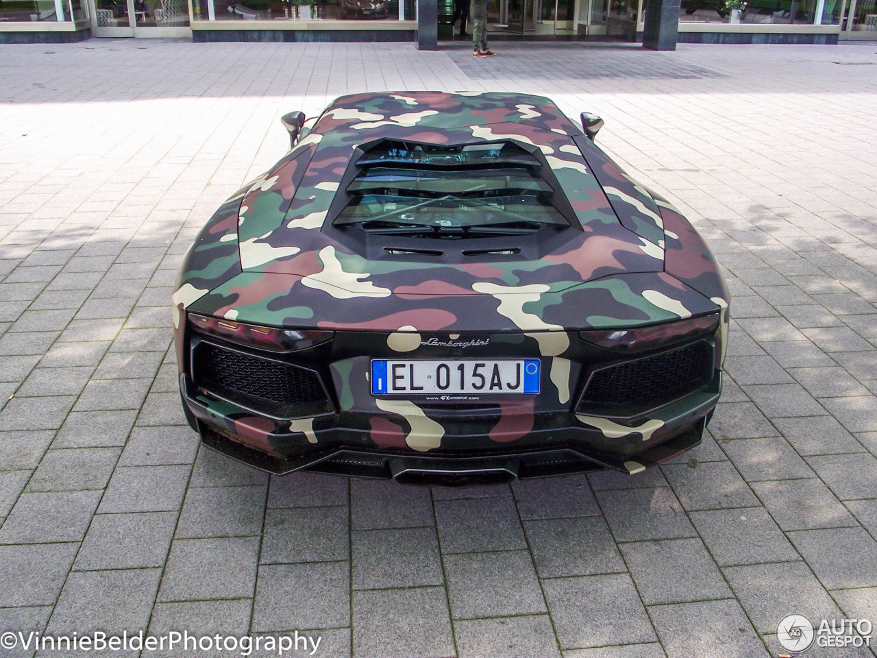 Lamborghini Aventador LP700-4