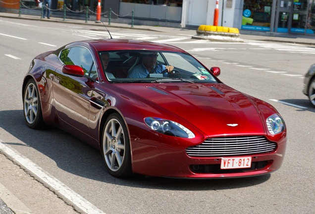 Aston Martin V8 Vantage