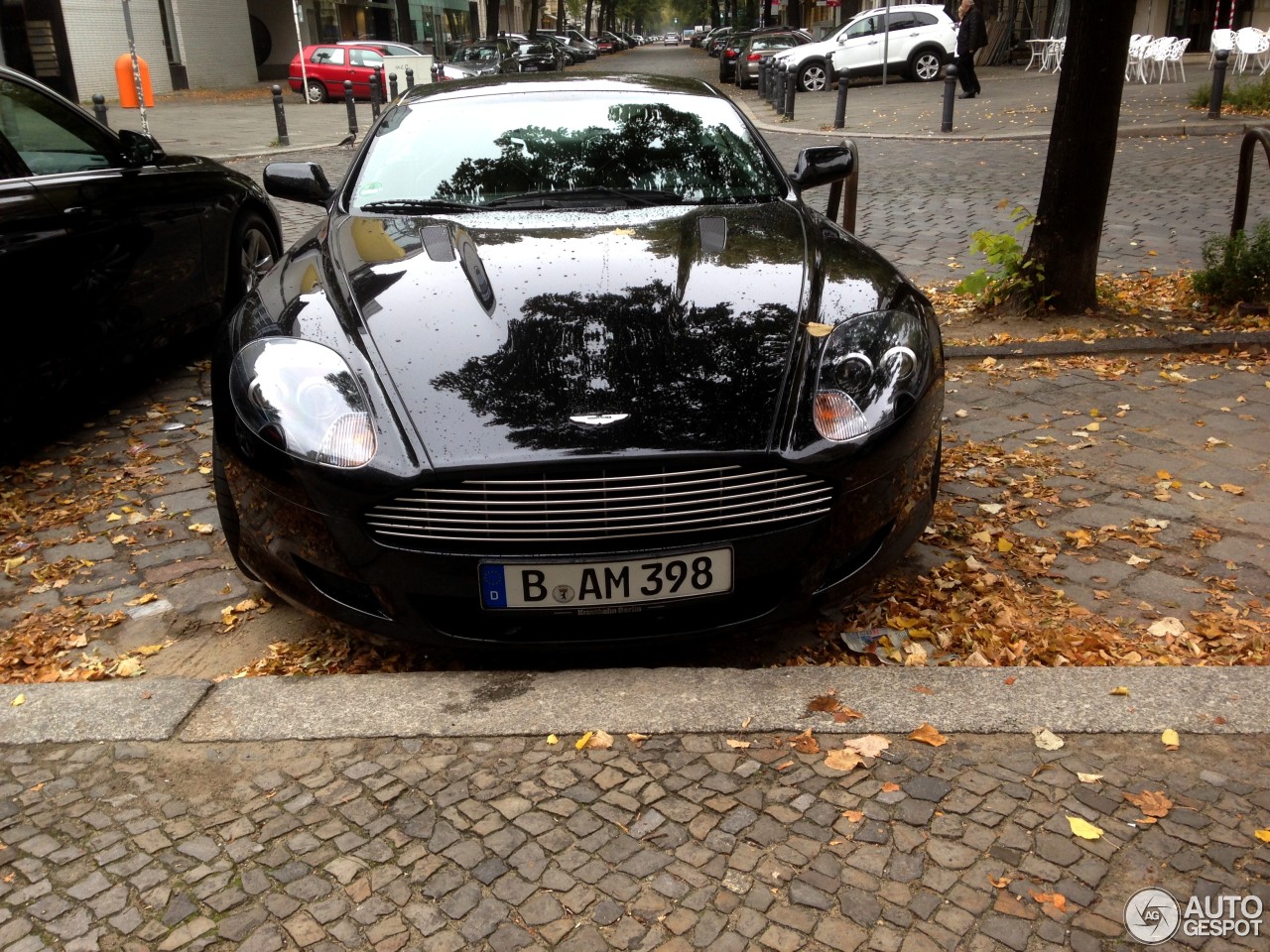 Aston Martin DB9