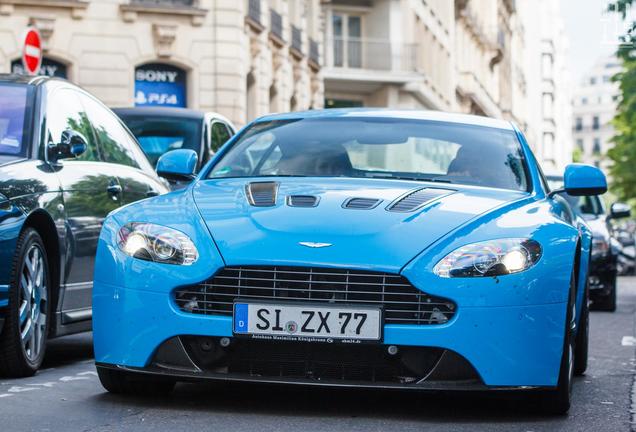 Aston Martin V12 Vantage