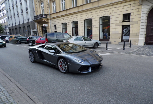 Lamborghini Aventador LP700-4 Roadster