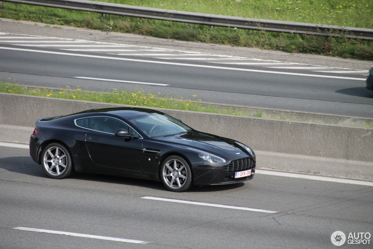 Aston Martin V8 Vantage