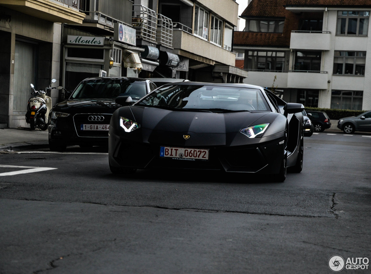 Lamborghini Aventador LP700-4