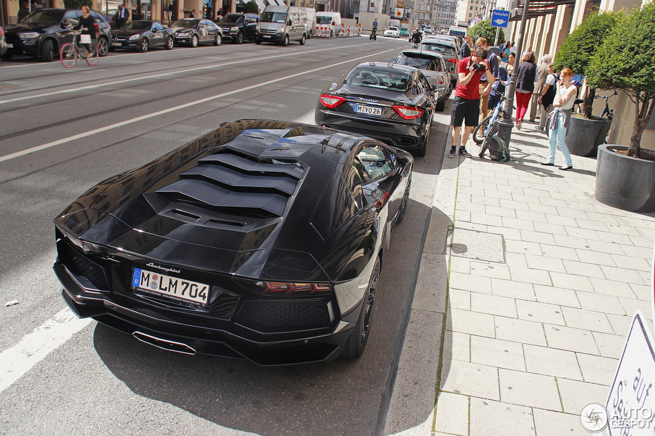 Lamborghini Aventador LP700-4