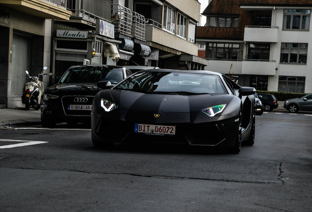 Lamborghini Aventador LP700-4