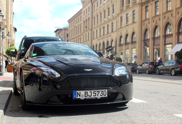 Aston Martin V12 Vantage S