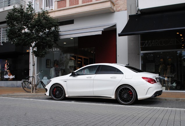 Mercedes-Benz CLA 45 AMG C117