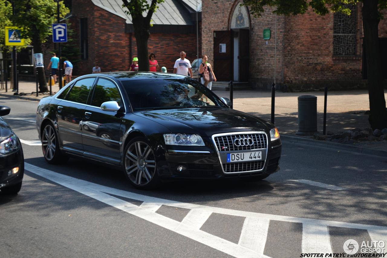 Audi S8 D3