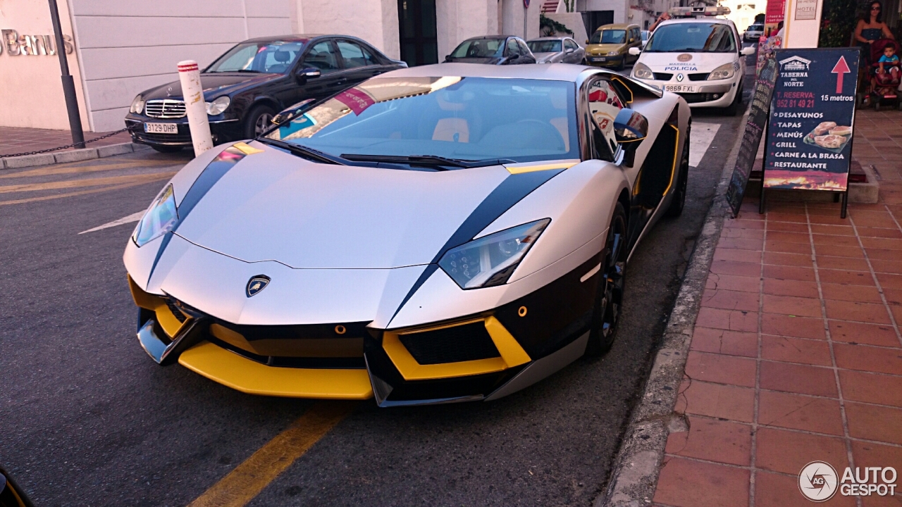 Lamborghini Aventador LP700-4