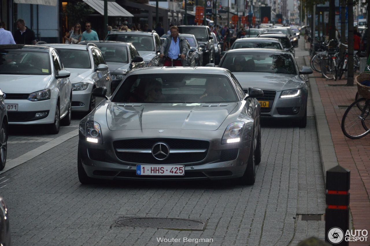 Mercedes-Benz SLS AMG