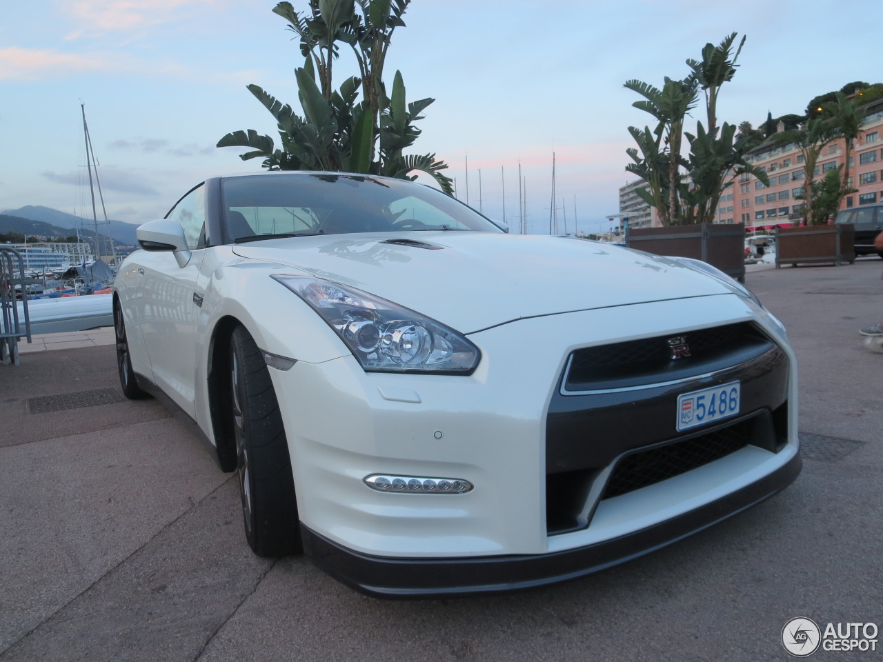 Nissan GT-R 2011