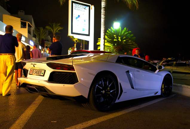 Lamborghini Aventador LP700-4