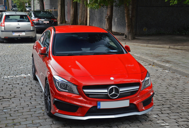 Mercedes-Benz CLA 45 AMG C117