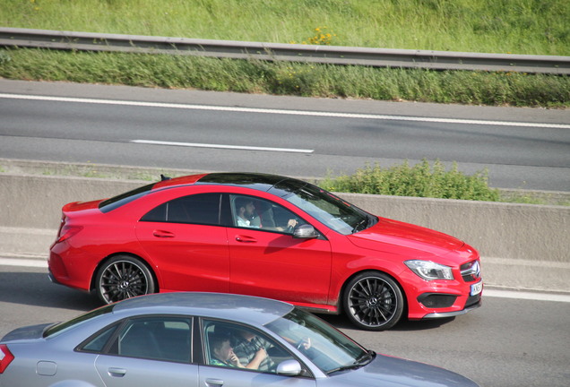 Mercedes-Benz CLA 45 AMG C117