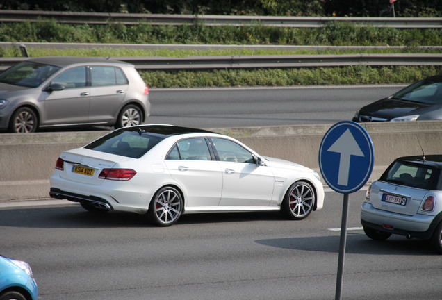 Mercedes-Benz E 63 AMG S W212