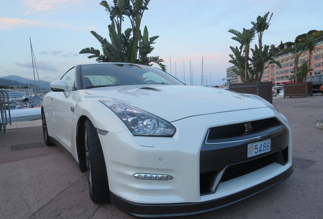 Nissan GT-R 2011