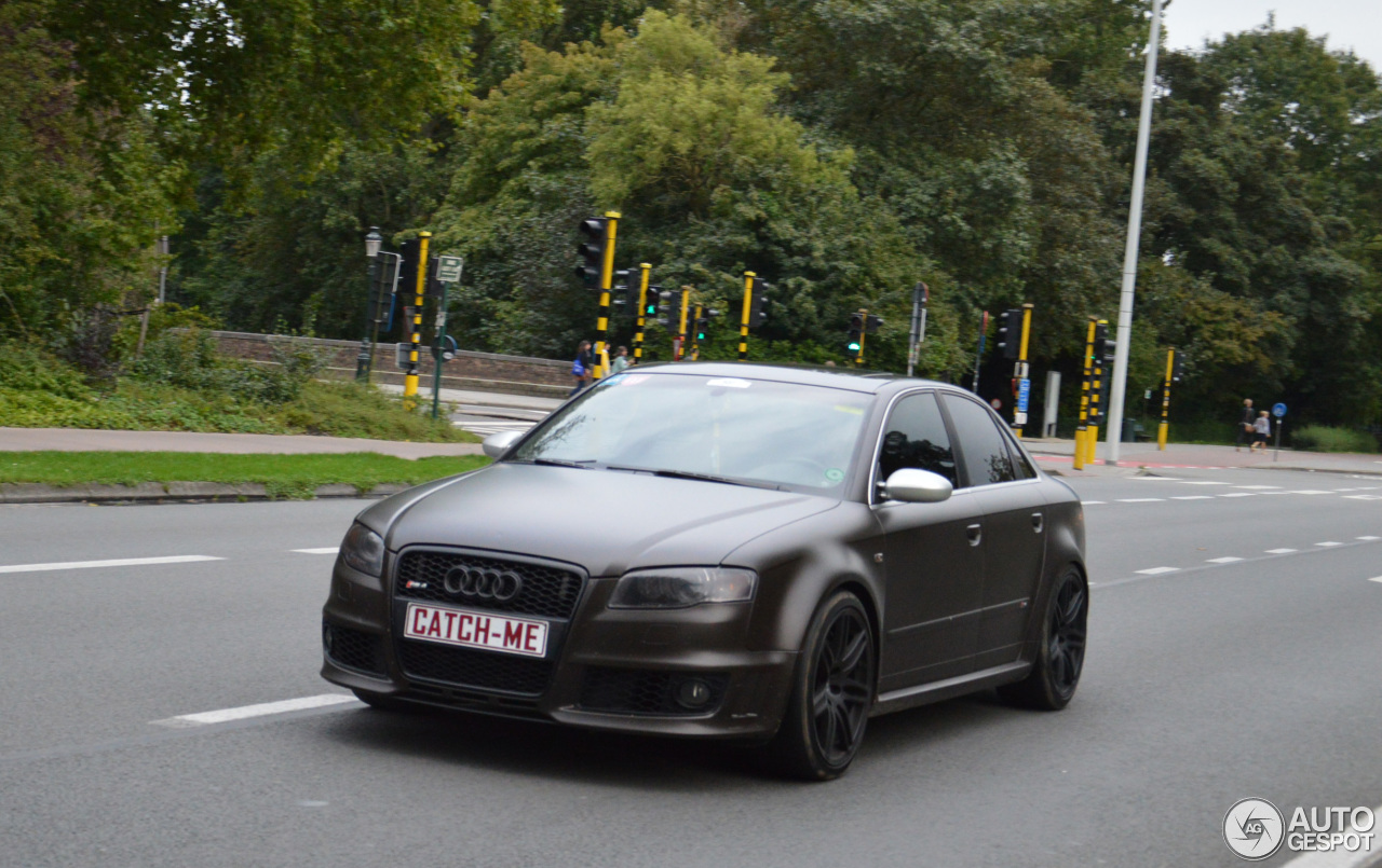 Audi RS4 Sedan