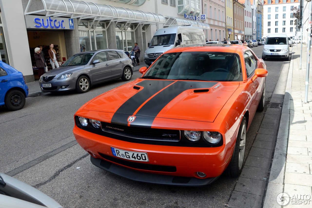 Dodge Challenger SRT-8