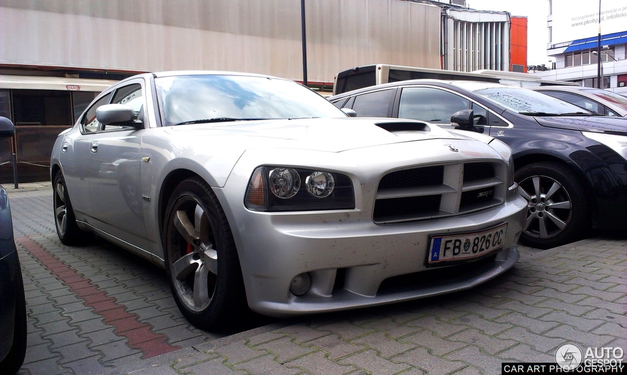 Dodge Charger SRT-8